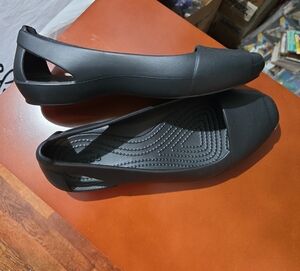 CROCS Women's Black Flats Size 7W